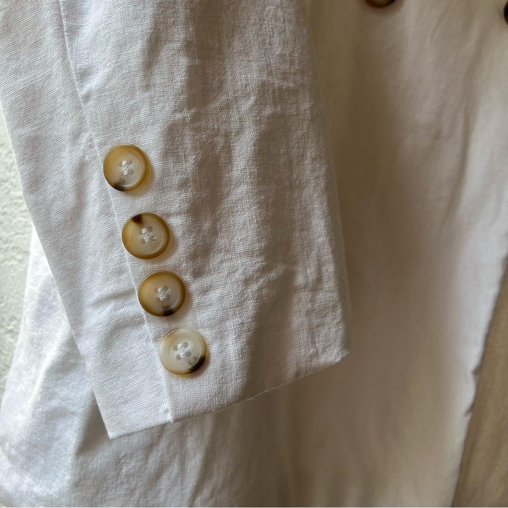 Halston Women's White Linen Blend Blazer - Picture 10 of 11
